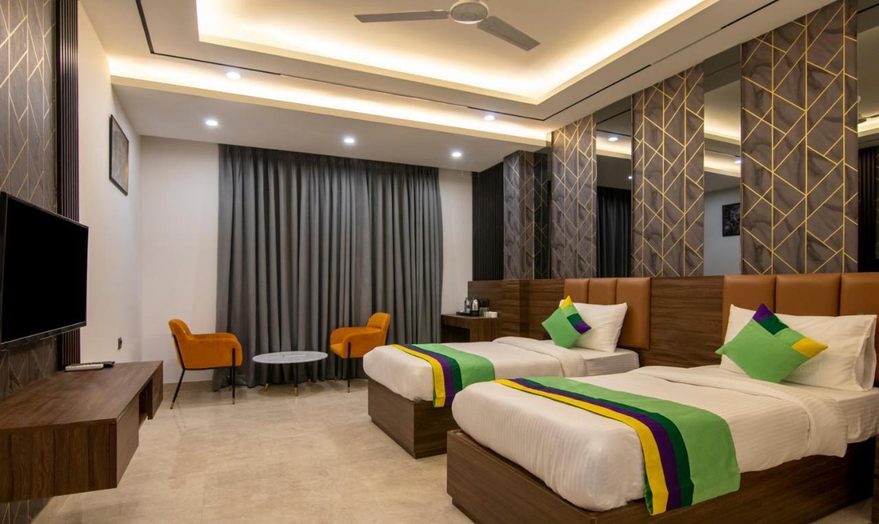 Hotel Treebo The Armani Near Igi Airport à New Delhi Extérieur photo